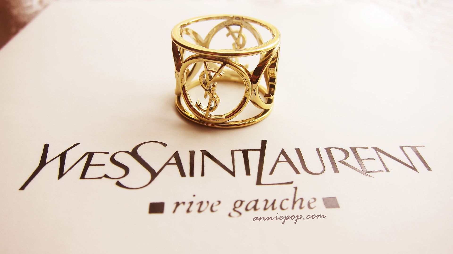 YSL arty ovale ring