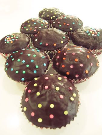 Polkadot Red Velvet Cupcakes