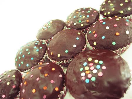 Polkadot Red Velvet Cupcakes