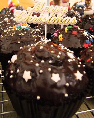Christmas Red Velvet Cupcakes