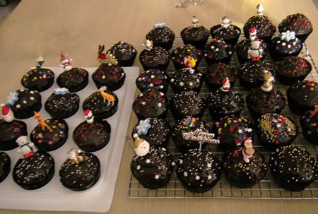 Christmas Red Velvet Cupcakes