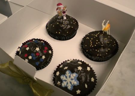 Christmas Red Velvet Cupcakes