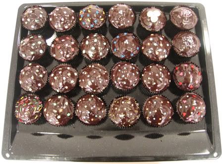 Red Velvet Cupcakes - Shuhui's office,Red Velvet Cupcakes - Shuhui's office