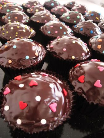 Red Velvet Cupcakes - Shuhui's office,Red Velvet Cupcakes - Shuhui's office