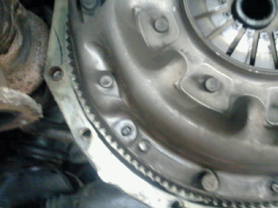 Damagedclutch-shearedbolt.jpg