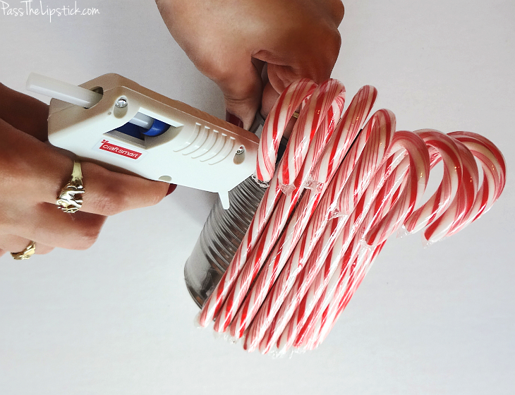  photo DIY-candy-cane-vase-1copy_zps9504aacb.png